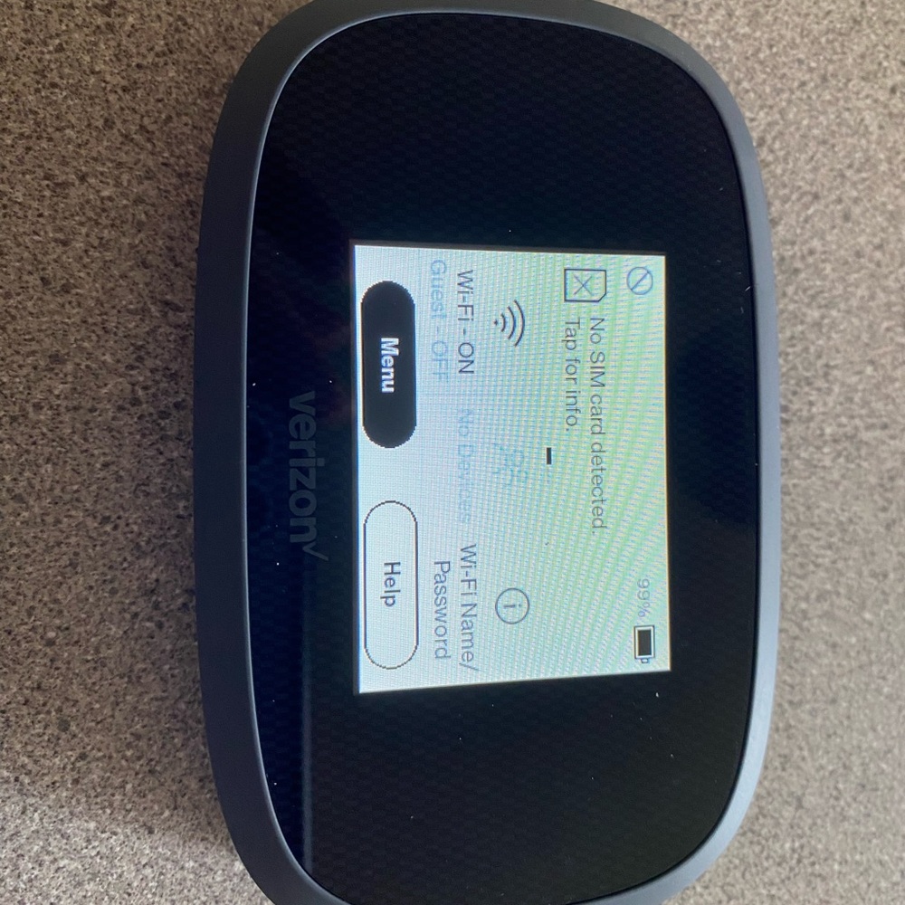 Verizon Jetpack MiFi 8800L mobil hotspot.